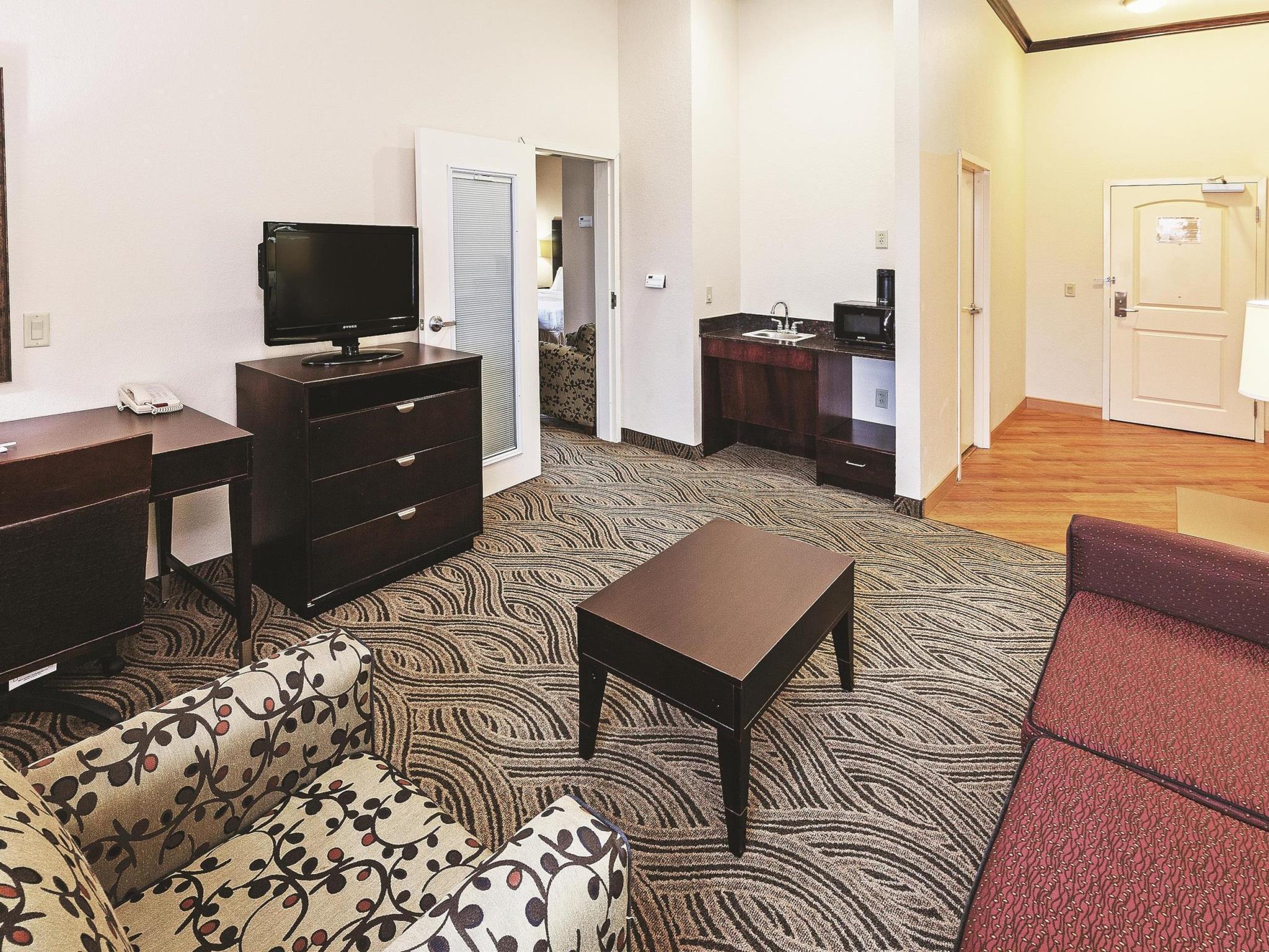 La Quinta Inn & Suites By Wyndham Ft Worth-בורלסון מראה חיצוני תמונה