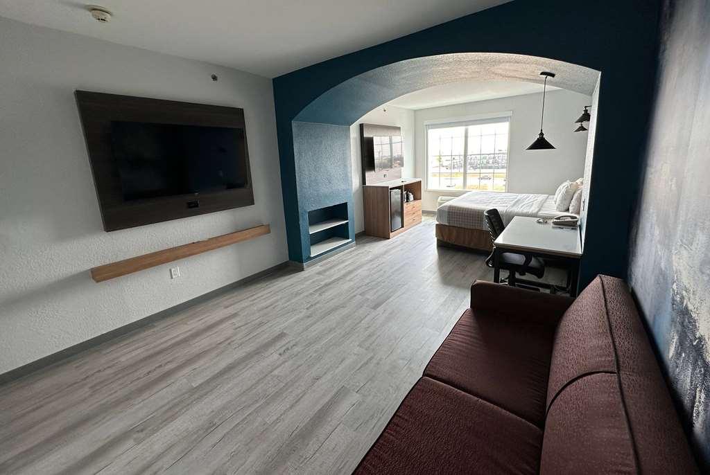 La Quinta Inn & Suites By Wyndham Ft Worth-בורלסון חדר תמונה