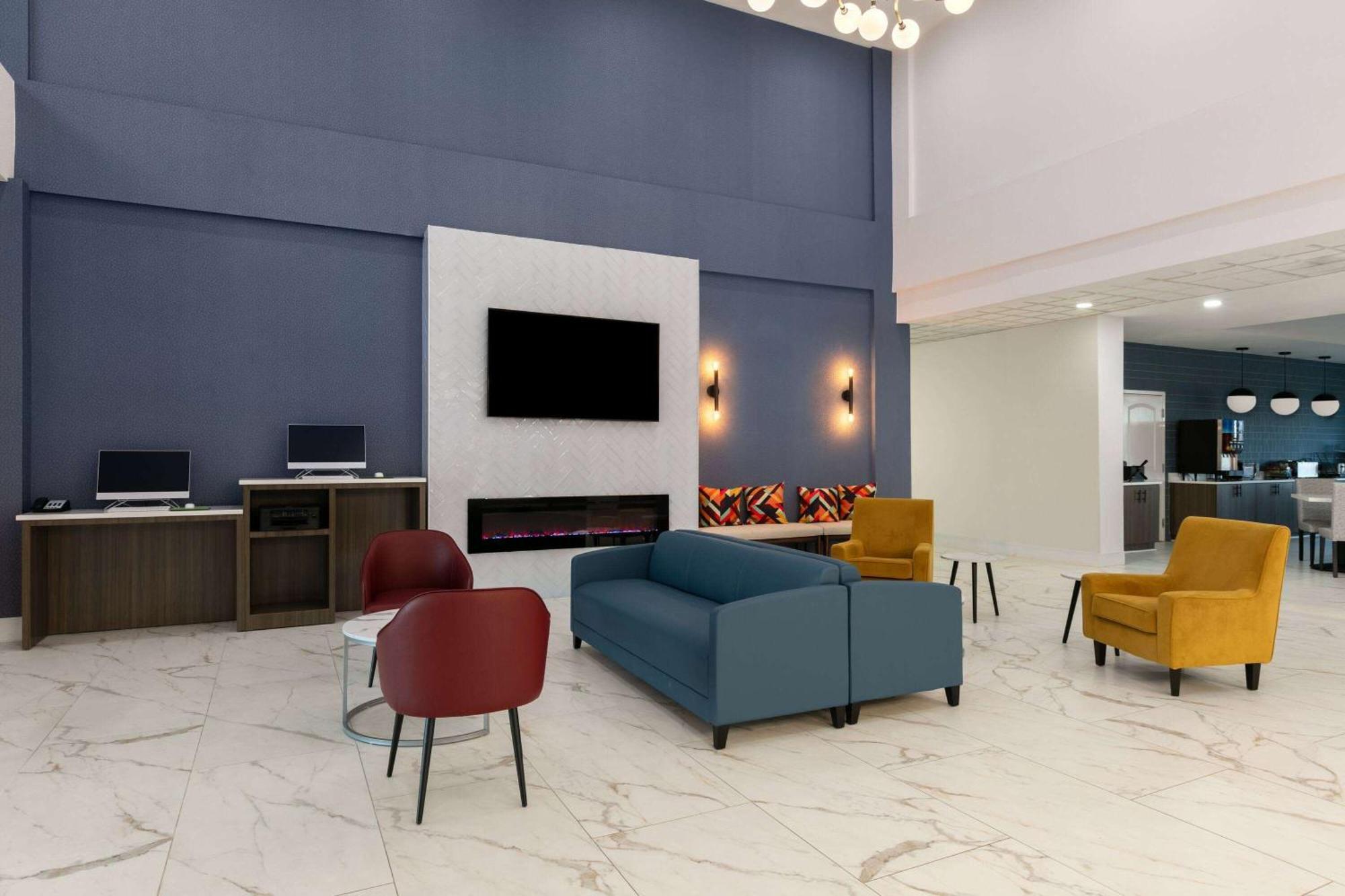 La Quinta Inn & Suites By Wyndham Ft Worth-בורלסון מראה חיצוני תמונה