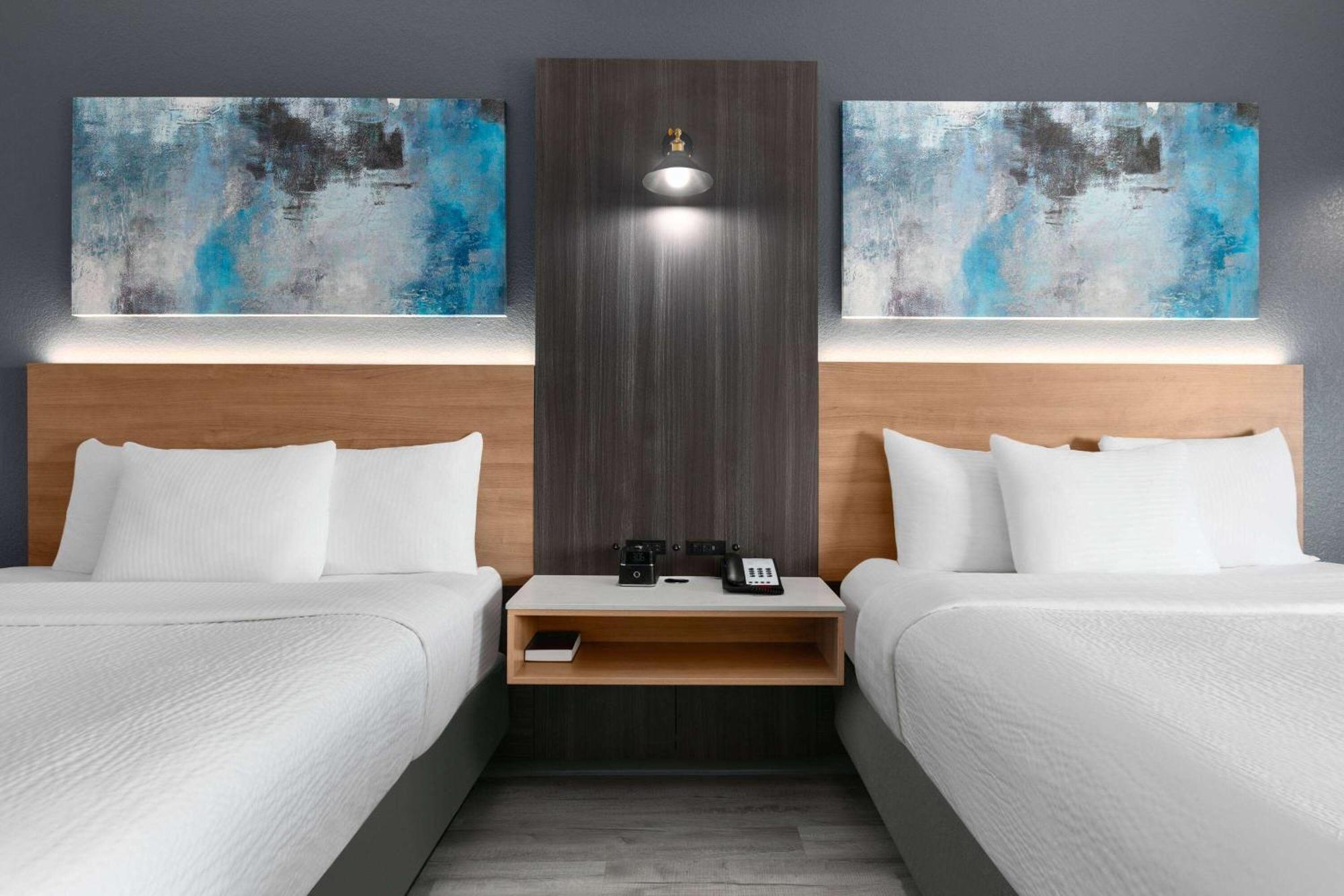 La Quinta Inn & Suites By Wyndham Ft Worth-בורלסון מראה חיצוני תמונה