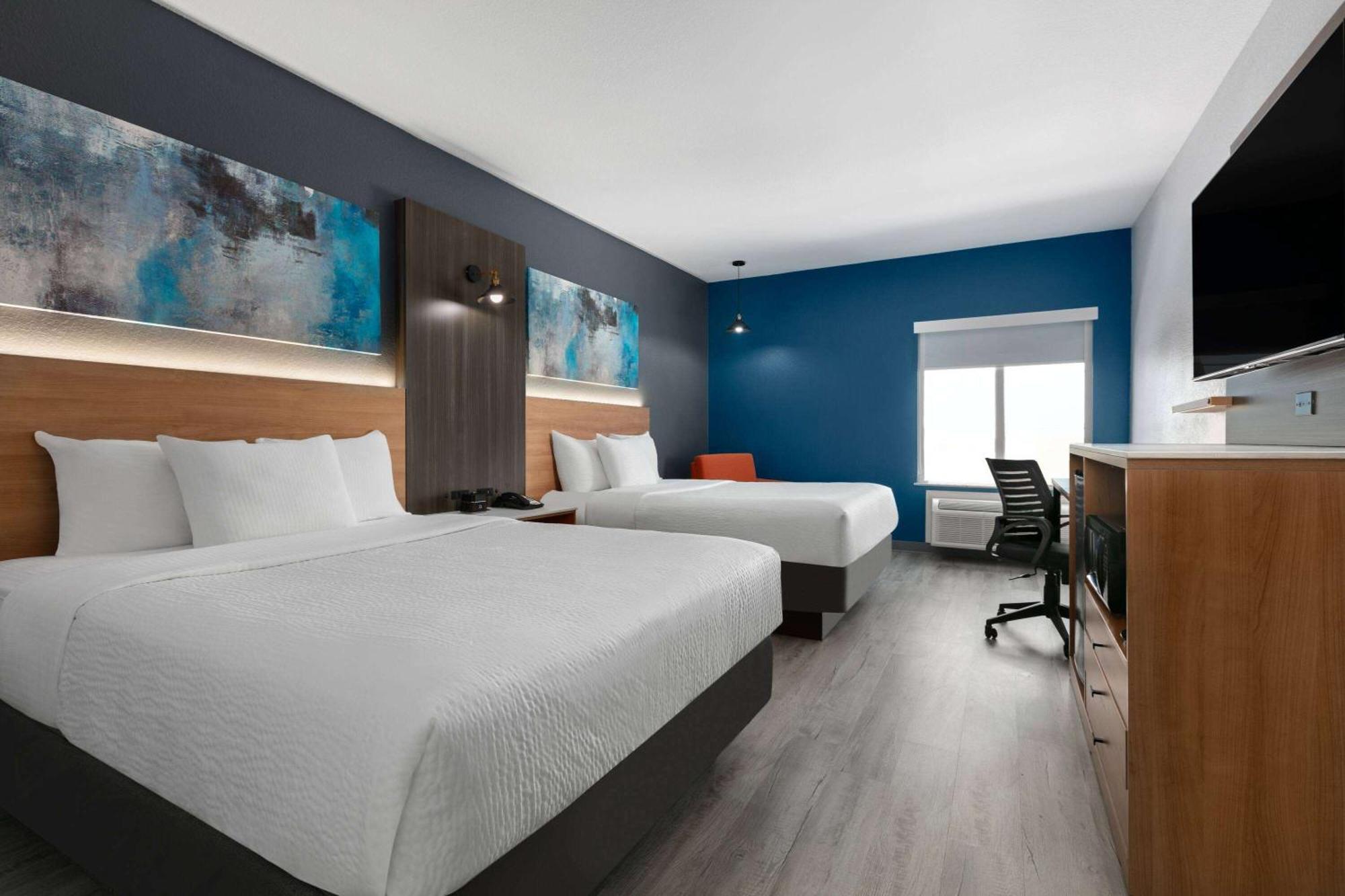 La Quinta Inn & Suites By Wyndham Ft Worth-בורלסון מראה חיצוני תמונה