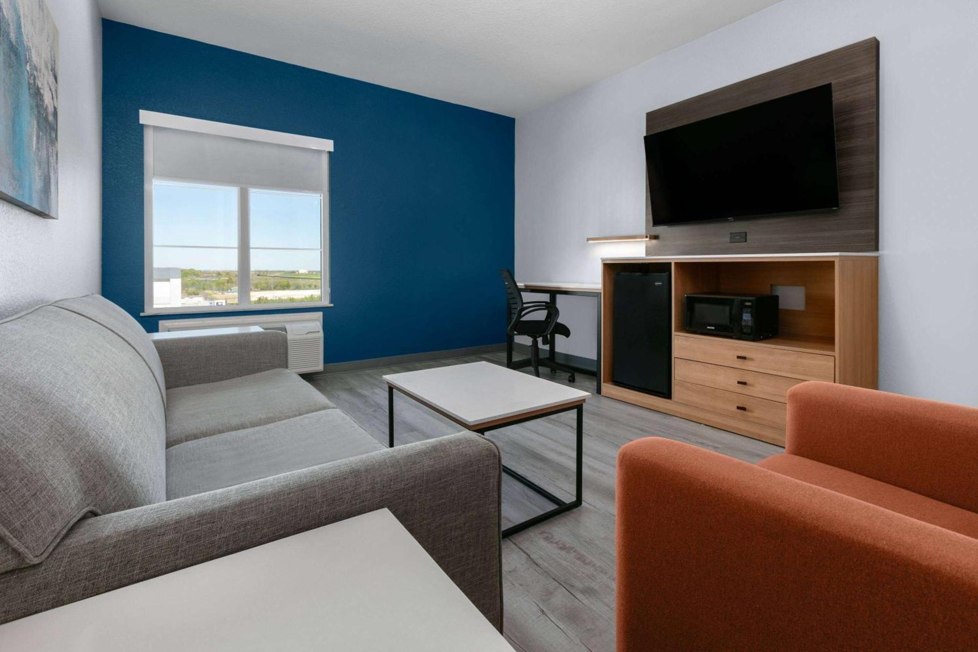 La Quinta Inn & Suites By Wyndham Ft Worth-בורלסון מראה חיצוני תמונה