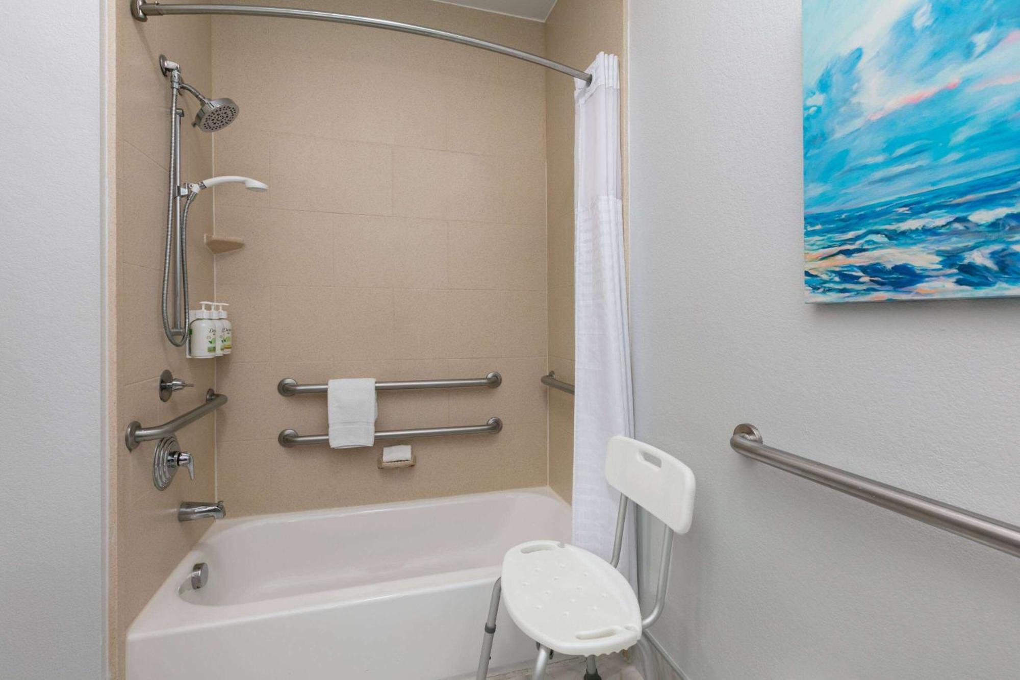 La Quinta Inn & Suites By Wyndham Ft Worth-בורלסון מראה חיצוני תמונה