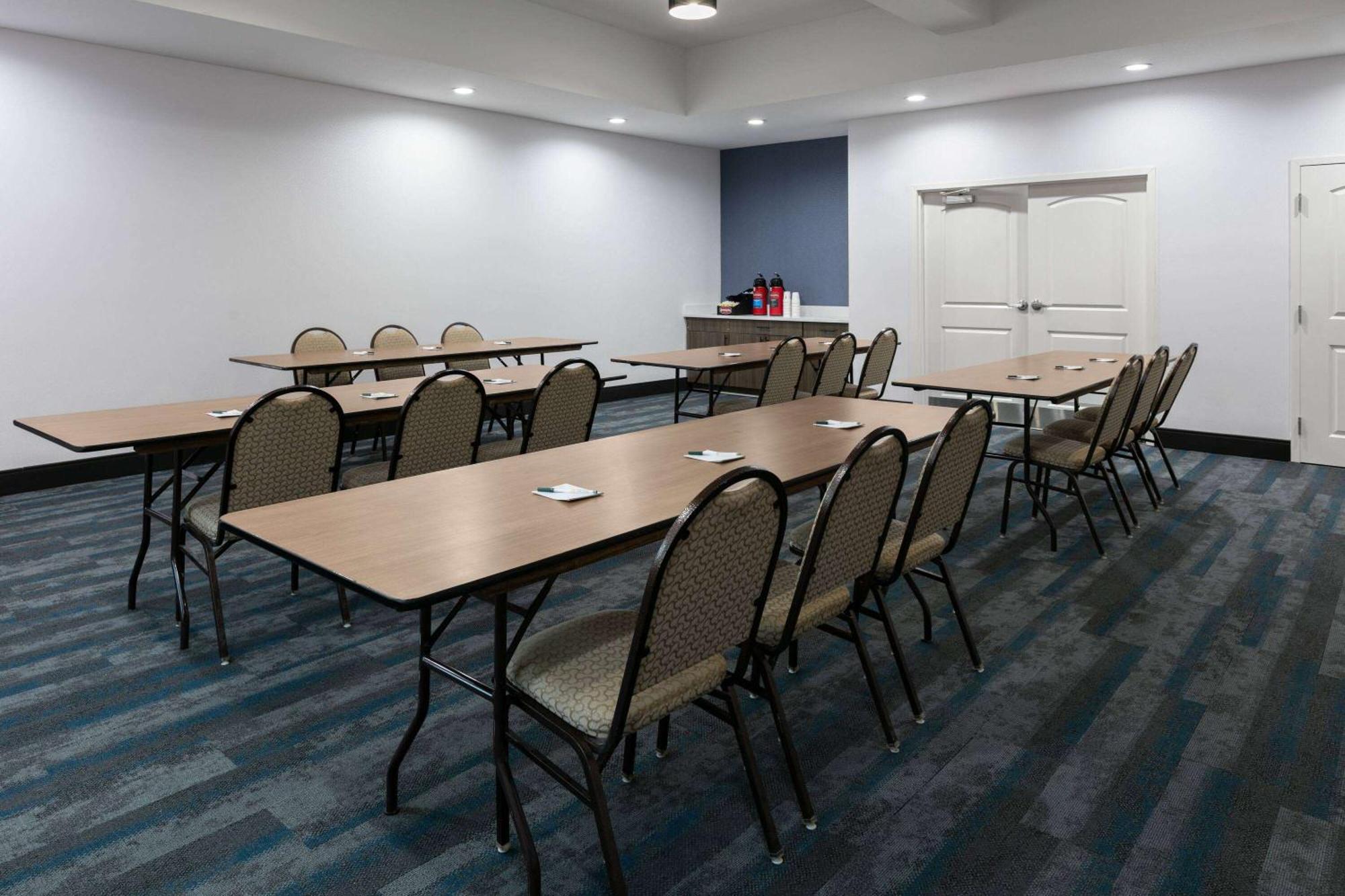 La Quinta Inn & Suites By Wyndham Ft Worth-בורלסון מראה חיצוני תמונה